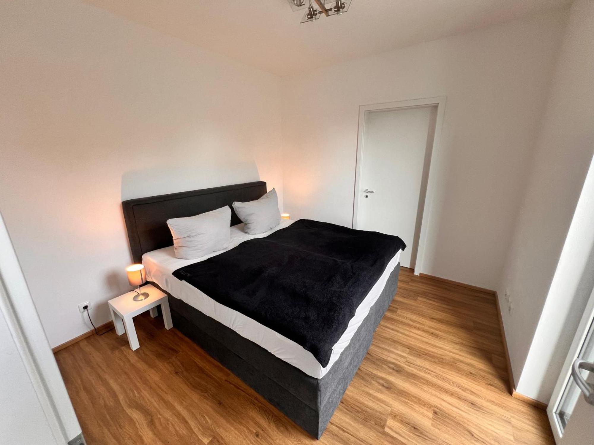 Modernes City-Apartment - Top-Lage In Nuernberg Eksteriør billede